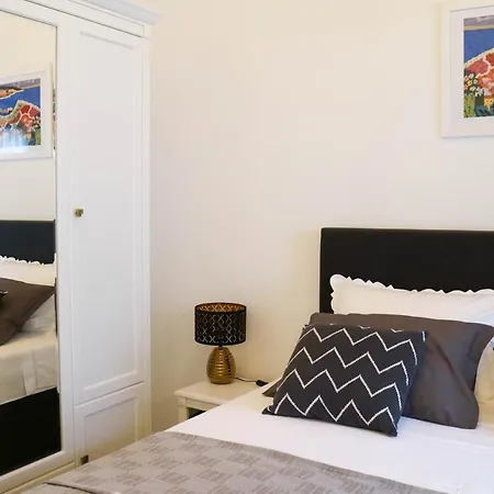 Apartman Sessa's Palace