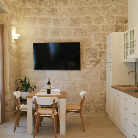 公寓 Sessa's Palace