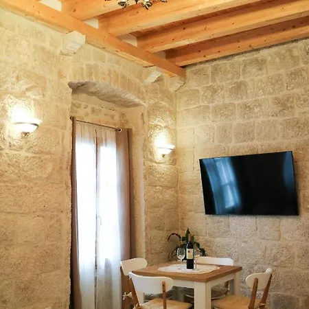 Sessa's Palace