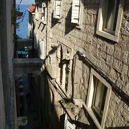 公寓 Sessa's Palace